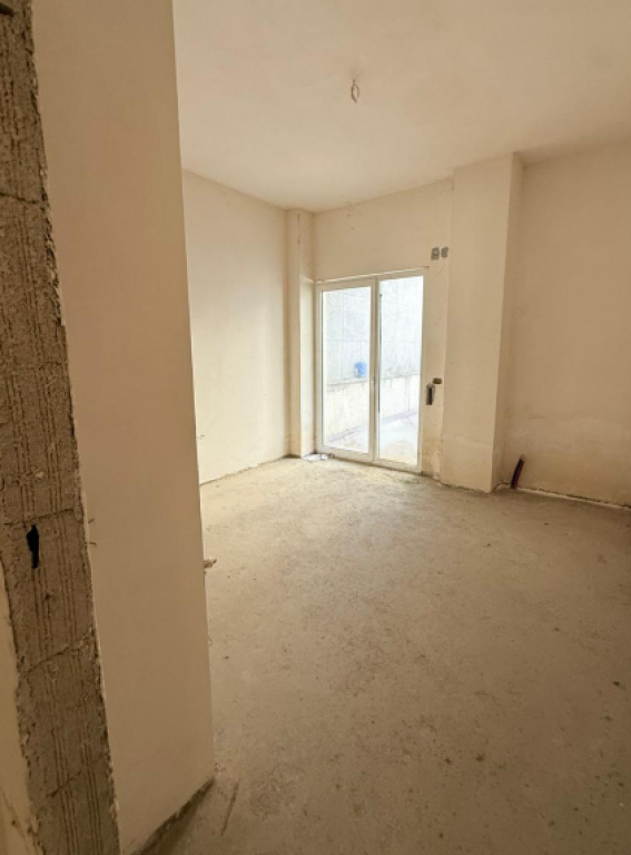 SHITET APARTAMENT 3+1 ME VERANDA – KOMPLEKSI MATEO, KOPSHTI ZOOLOGJIK