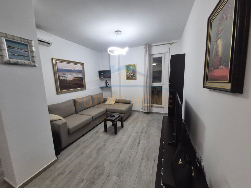 Affitto, Appartamento 1+1+Veranda+Posto Auto, Medreseja, Tirana