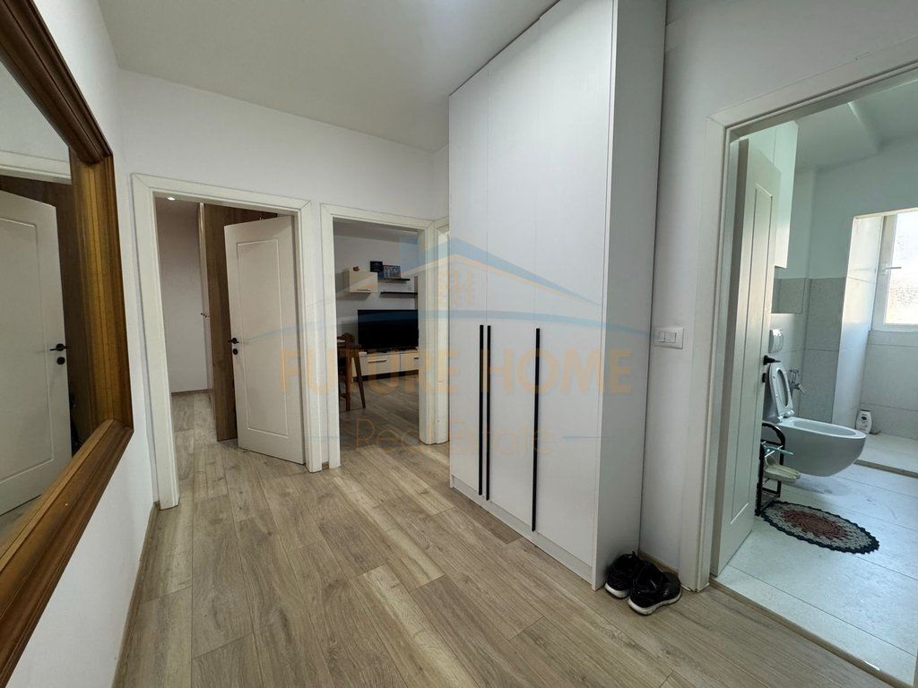 Shitet, Apartament 1+1, Bulevardi Bajram Curri.