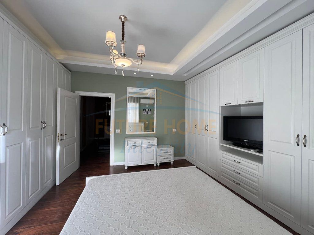 Qera, Apartament 1+1+Verandë, Ish Dogana, Tiranë.