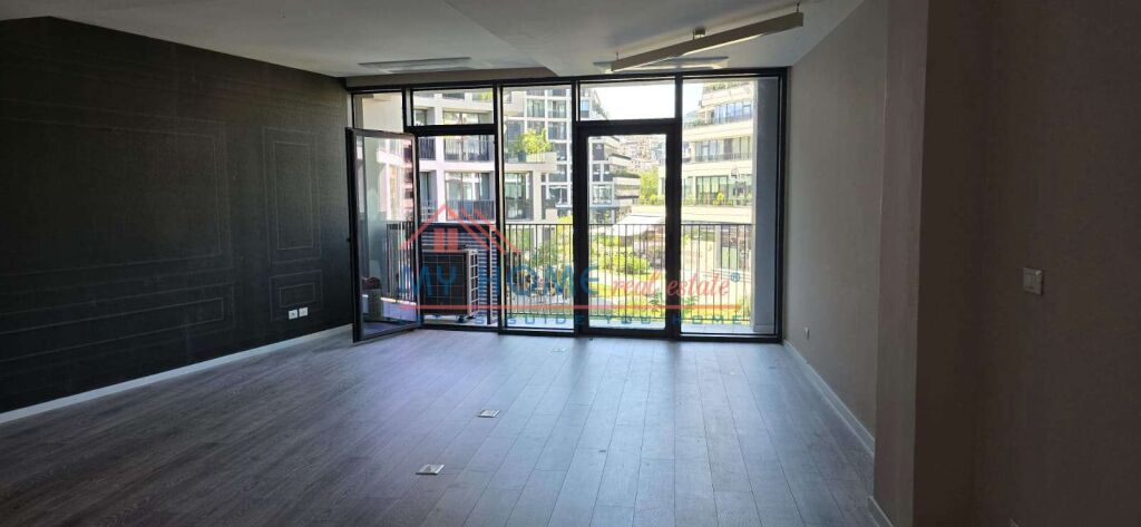 Zyre me qera tek Lake View Residences