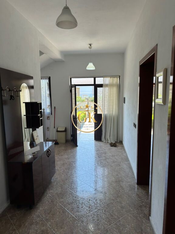 🏢✨ VILLA SU TRE PIANI IN VENDITA NELLA ZONA DI SHIJAK ✨🏢