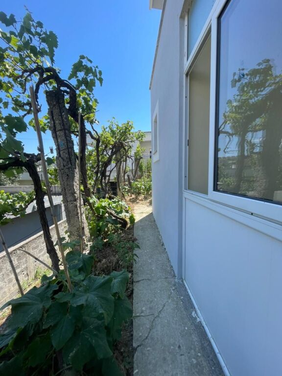 Villa su due piani in vendita a Durazzo, ex fabbrica di mattoni
