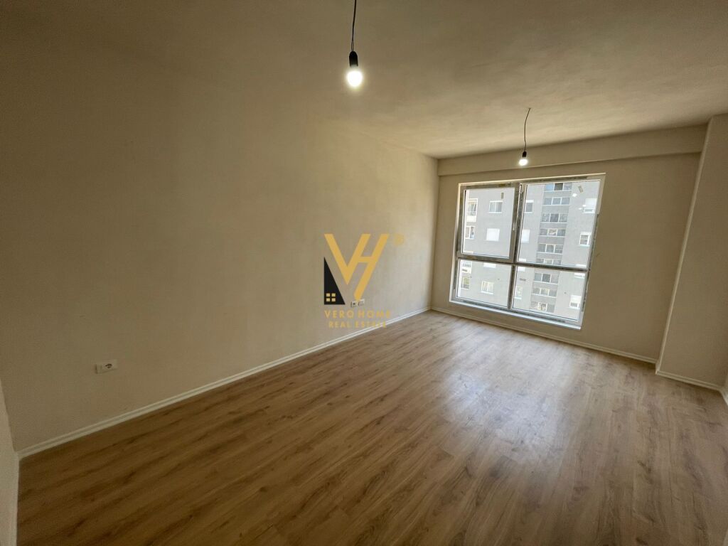 SHITET APARTAMENT 3+1+2+BLK TEK KOMUNA E PARISIT 375.000 EURO