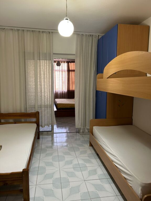 Apartament 2+1 me qera tek Bulevardi Zogu I