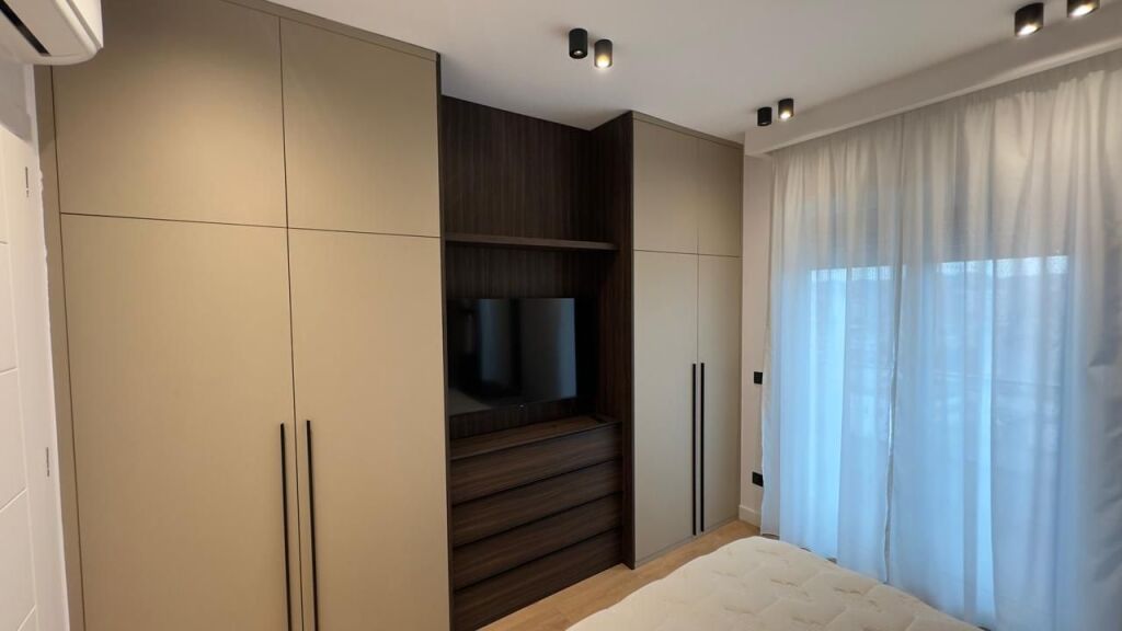🏡 Jepet me Qera Apartament 1+1 + Post Parkimi (Erli Porcelan)