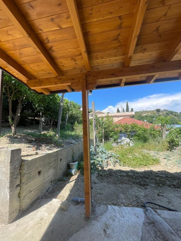 Villa su due piani in vendita a Durazzo, ex fabbrica di mattoni