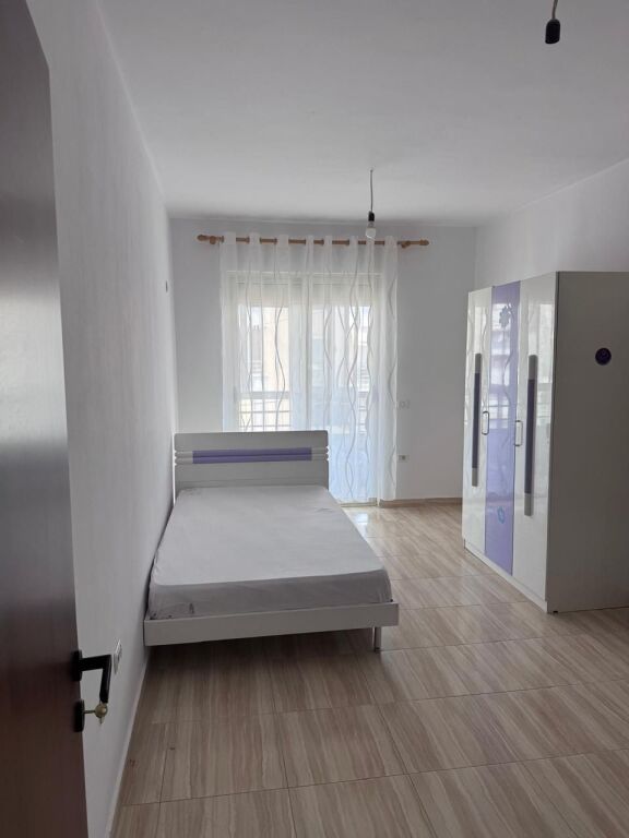 ✅ Jepet me Qera Apartament 2+1 në Yzberisht, 📍 Pranë Spitalit Amerikan 3, afër KMY