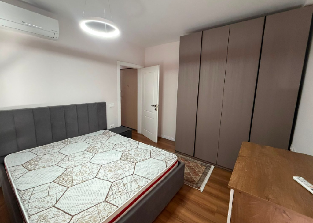JEPET ME QIRA APARTAMENT 2+1 – RRUGA MAHMUT FORTUZI, PRANË BUSTIT VOJO KUSHI