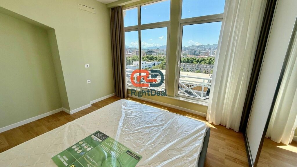 Tek Myslym Shyri, Shitet Apartament 2+1, I Investuar Totalisht Dhe Me Pamje Spektakolare!!!
