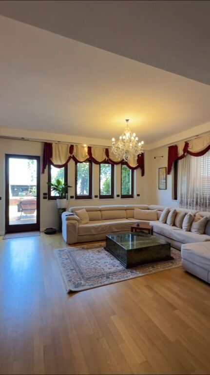 SUPER PENTHOUSE NË SHITJE – KODRA E DIELLIT, TIRANË