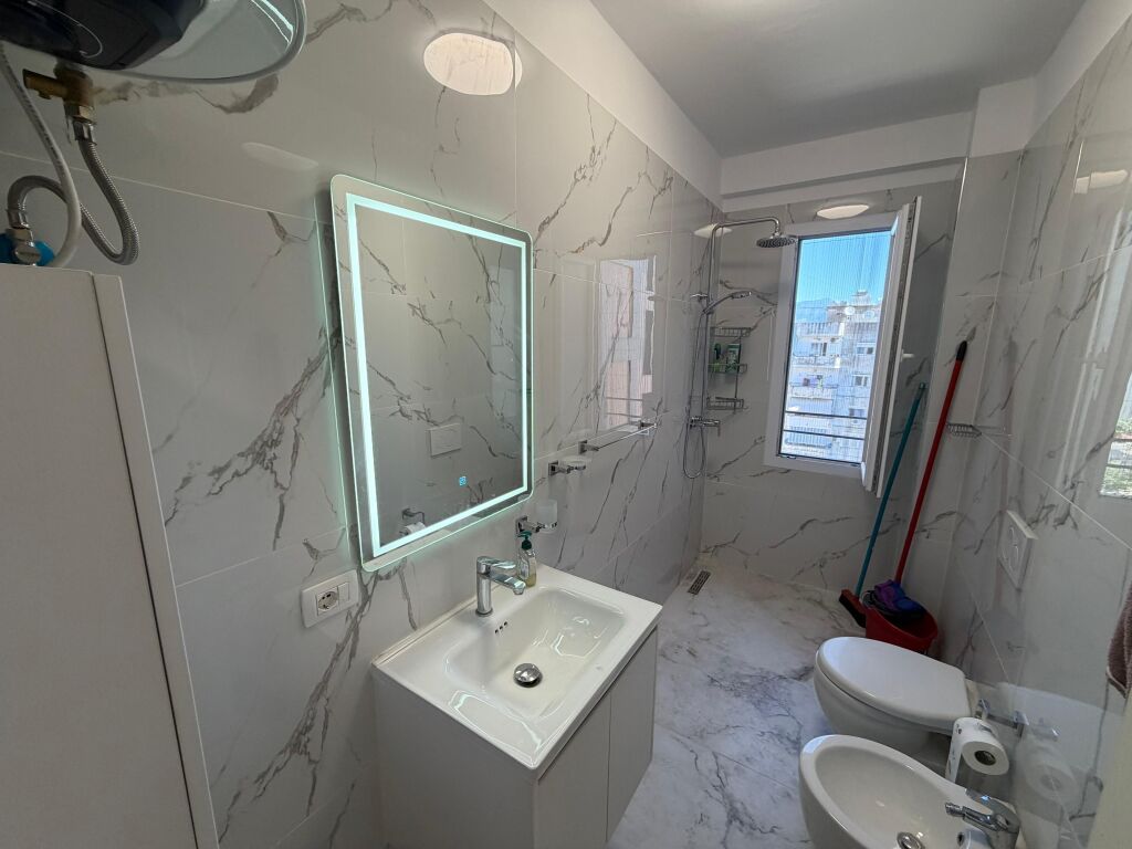 Shitet Apartament 2+1 Ish Fusha e Aviacionit