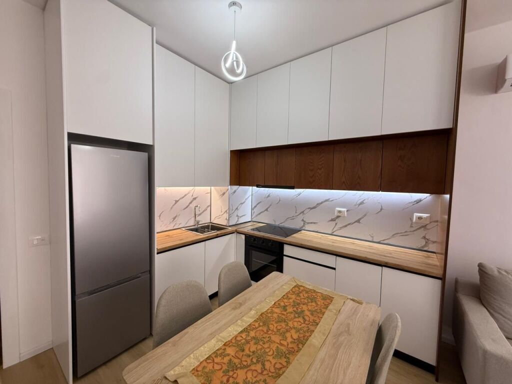 📣 QERA SUPER Apartament 1+1 📍 Kompleksi Kadiu, Ali Dem 🛣️ Rruga “Pasho Hysa” ✨💶 Cmimi 40.000 leke (i Diskutueshem)