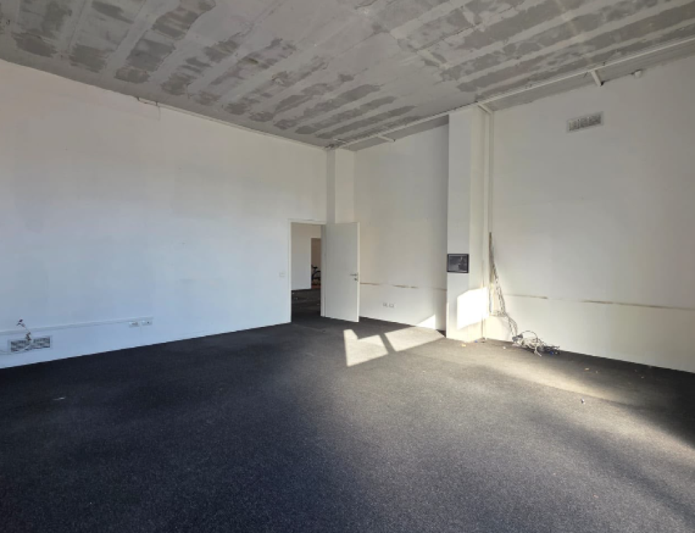🏢 ESCLUSIVO – LOCALE COMMERCIALE IN AFFITTO, FRONTE STRADA