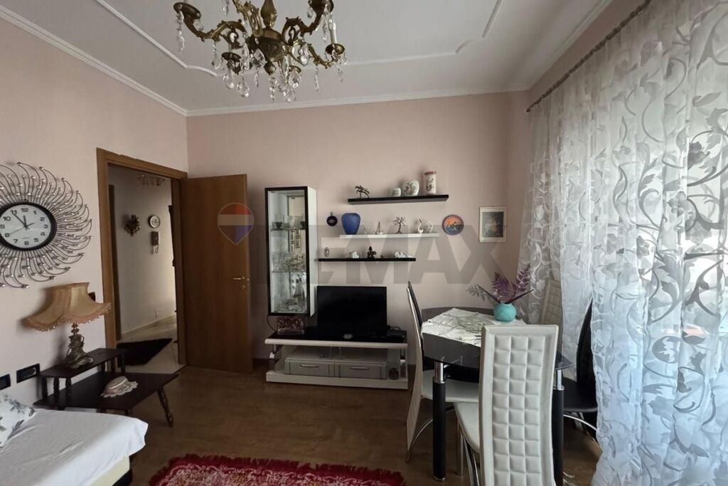 Apartament 2+1 per qira tek Eleonora