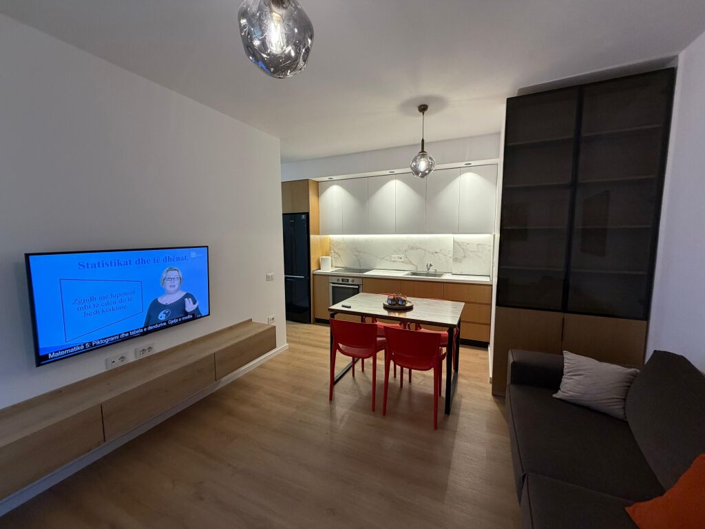 Shitet Apartament 2+1 Ish Fusha e Aviacionit