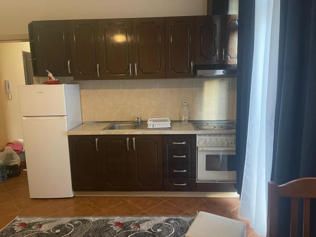 🏡 Jepet me qira apartament 1+1 📍 Misto Mame, Rruga Thoma Koxhaj  💶 Çmimi: 38.000 lekë/muaj