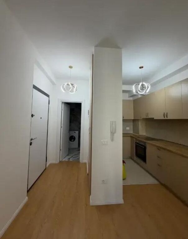 Jepet Me Qera Apartament 1+1+1 Ballkon