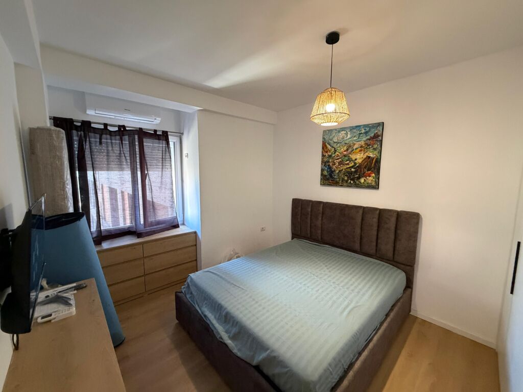 Shitet Apartament 2+1 Ish Fusha e Aviacionit