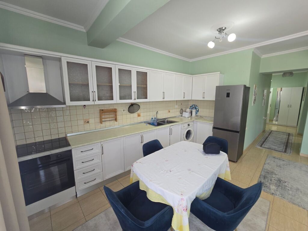 Appartamento in Affitto 2+1 al Vecchio Mercato Elettrico (ID B221436) Tirana