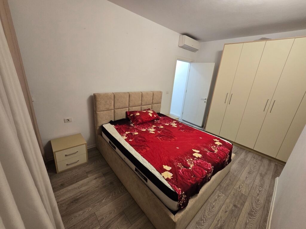 AFFITTASI 1+1 CAMPO DI ALI DEMI   60.000 LEKE