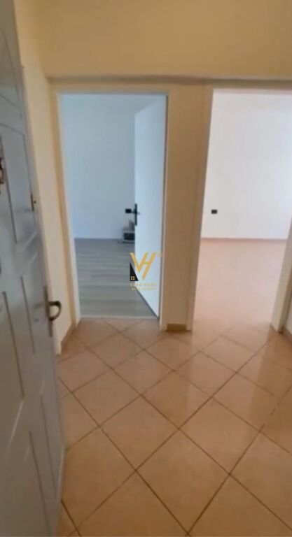 JEPET ZYRE 70 M2 ME QERA TE TIRANA E RE 65.000 LEKE