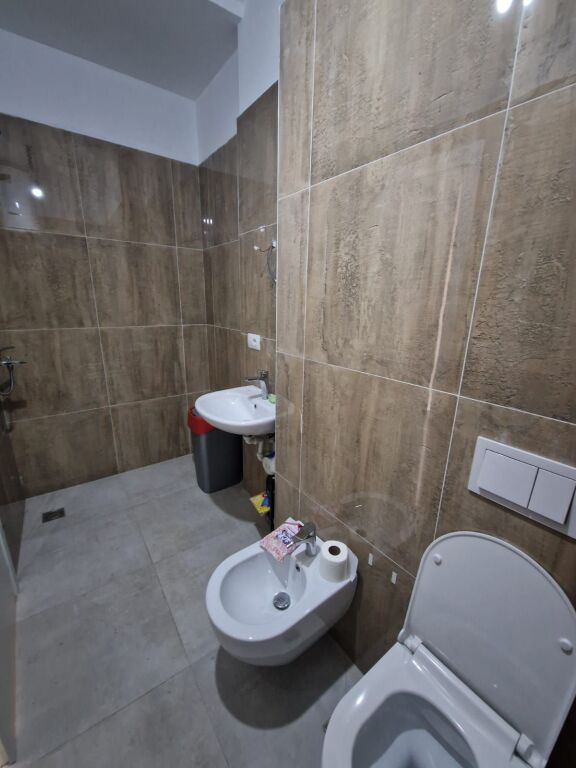 Apartment 2+1 for rent – Garden Building, Rr. e Kavajës !