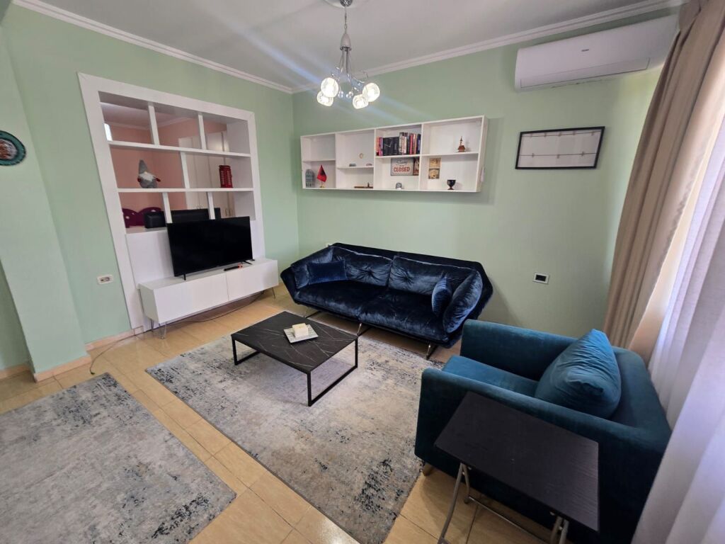 Appartamento in Affitto 2+1 al Vecchio Mercato Elettrico (ID B221436) Tirana