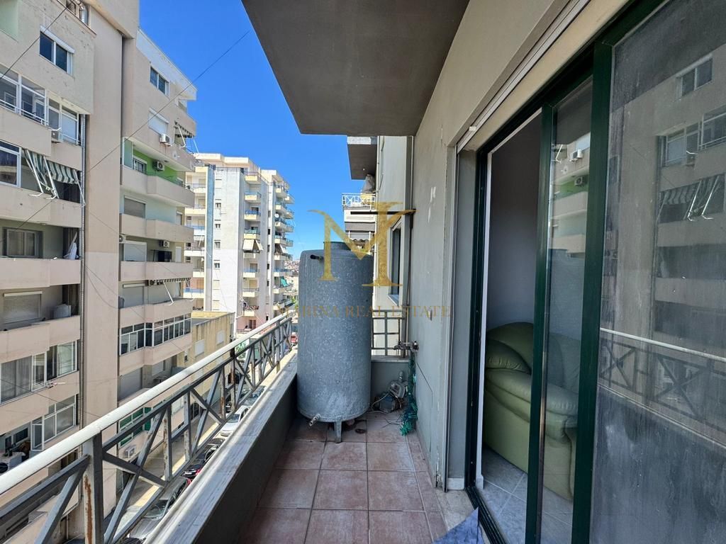Vendesi in vendita appartamento 1+1 Plazh Iliria, Durres