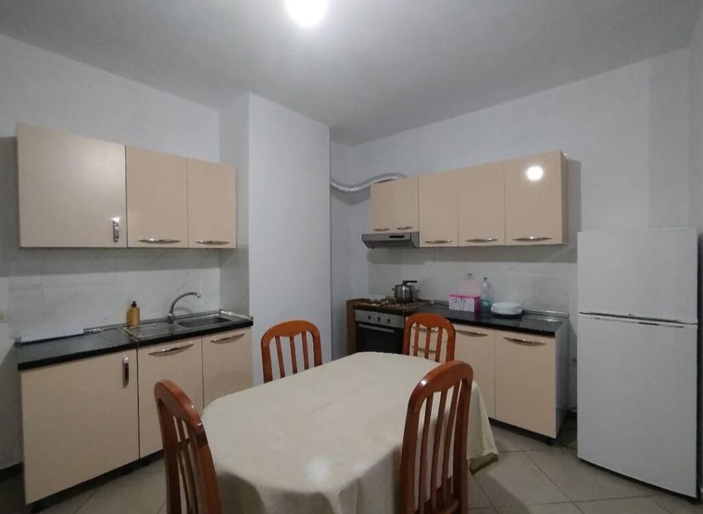 Apartament ne shitje 1+1 ne astir