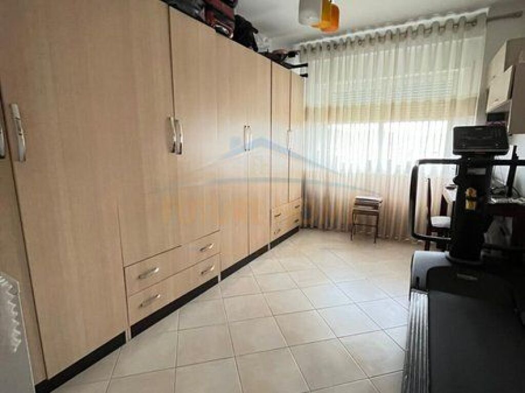 For sale, Apartment 2+1, former Bus Park, Tirana