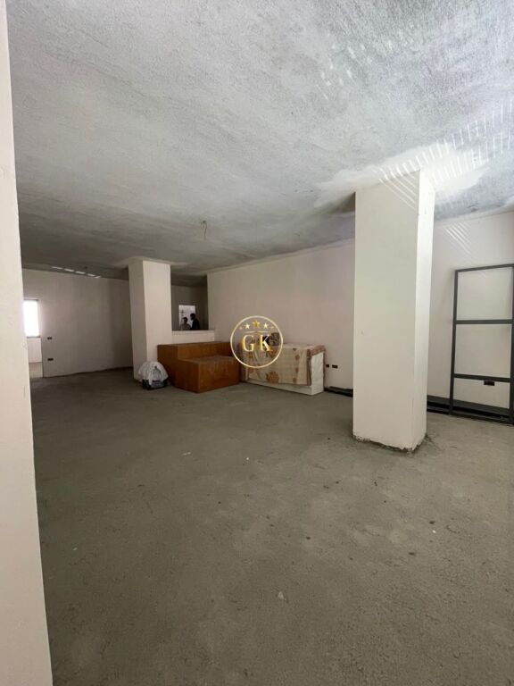 🏡 APARTAMENT 3+1 + 2 BANJO NË SHITJE – PRANE POLICISE DURRES