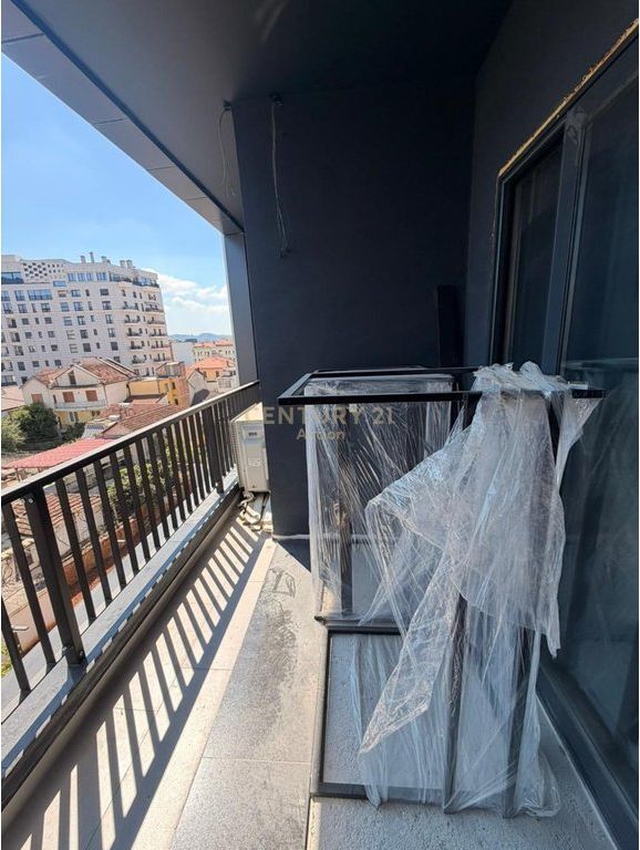 Shitet apartament 1+1 –Rruga e Barrikadave 225,930 €