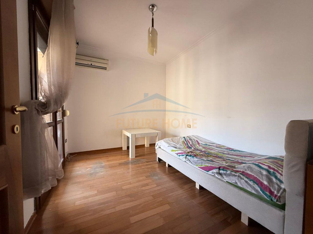 Rent, Apartment 3+1+2, Paris Municipality