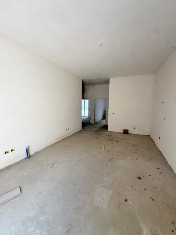 Apartament 3+1 me verande per shitje tek kompleksi Mateo  📍Kopshti zoologjik