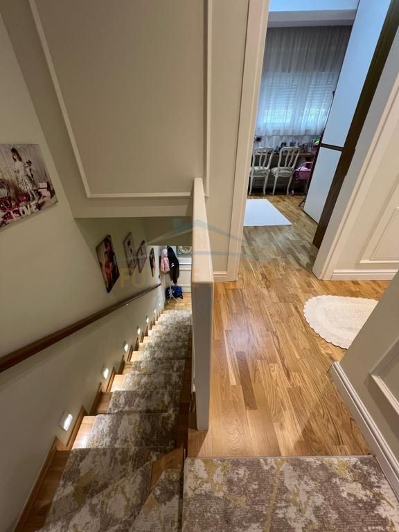 In vendita, Duplex 3+1+3+Veranda, Residenza Kodra e Diellit 2, Tirana.