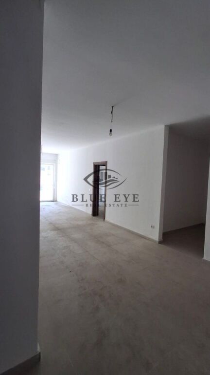 Business premises for rent at the former Police District, Durres!