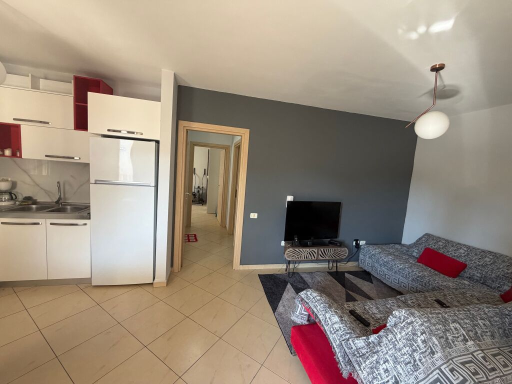 2+1, with parking botanical garden, 600 euro