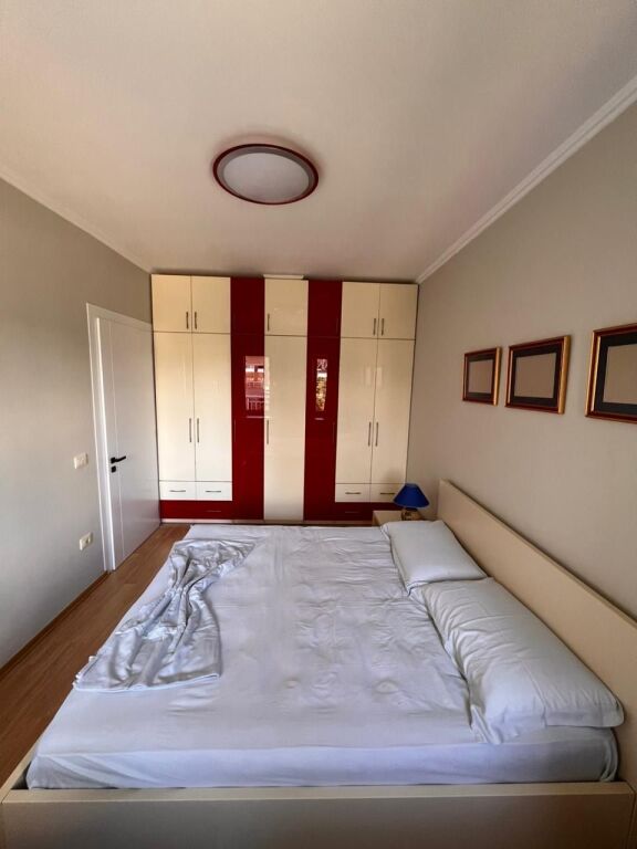 1+1, con parcheggio in via Peti, Lago Secco, 700 euro
