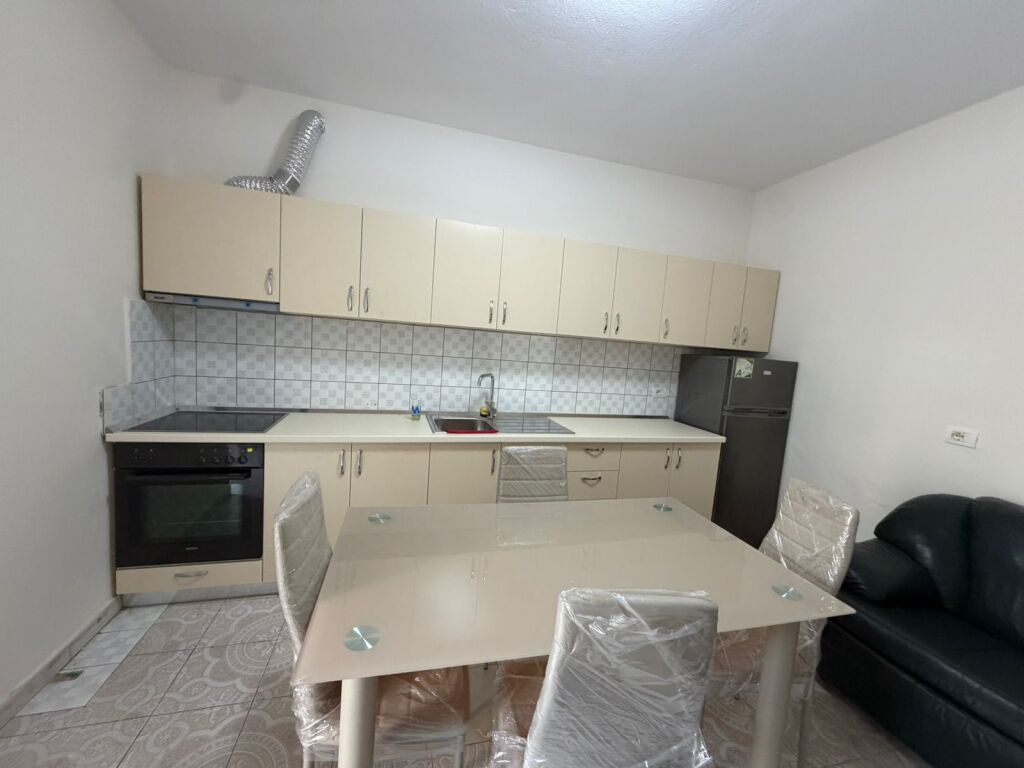 Appartamento 1+1 in affitto vicino a Via Bardhyl