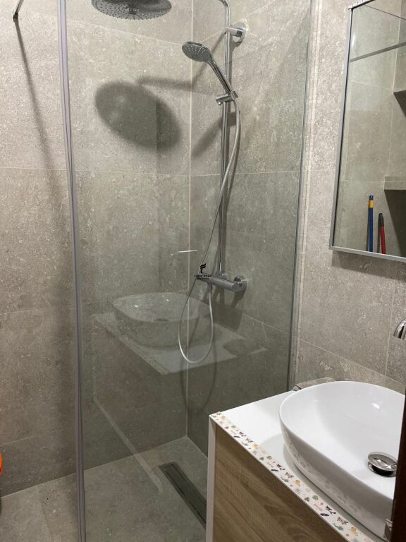 APARTAMENT ME QERA 1+1 21 DHJETORI 55.000 LEKE FH-80293