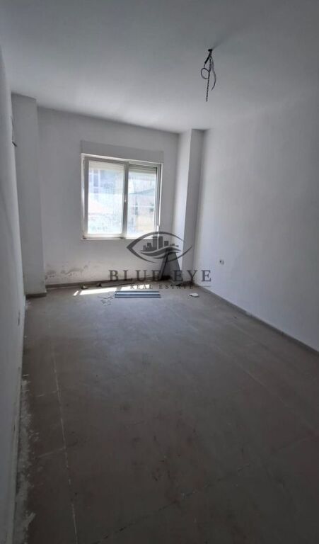 Business premises for rent at the former Police District, Durres!