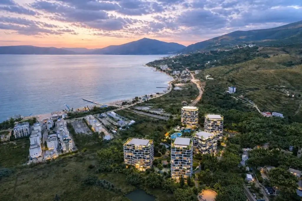 Shitet apartament 1+1 , Pran Diellit , Radhime Vlore
