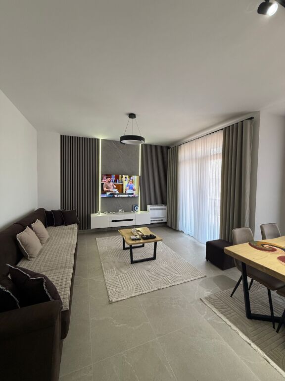 Jepet me Qera Apartament 1+1 Rruga Jordan Misja