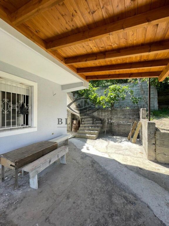Villa su due piani in vendita a Durrës, ex fabbrica di mattoni