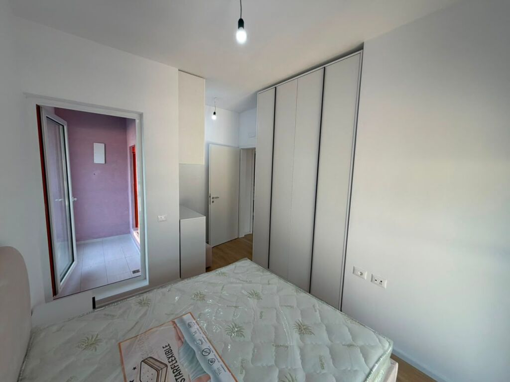 🏡 Appartamento 2+1 in Affitto   📍 Posizione: Ali Demi, Complesso Kadiu💰 Affitto: 48.000 Lek/mese