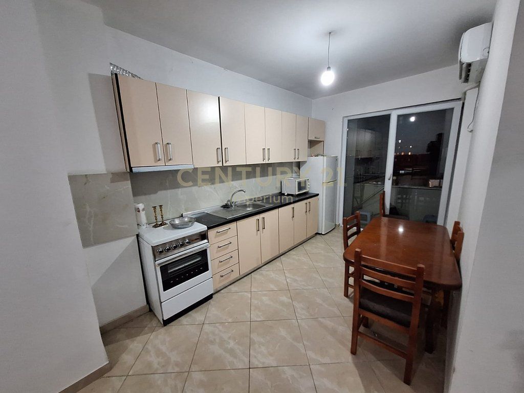 Apartament 1+1 Me Qira në Astir!