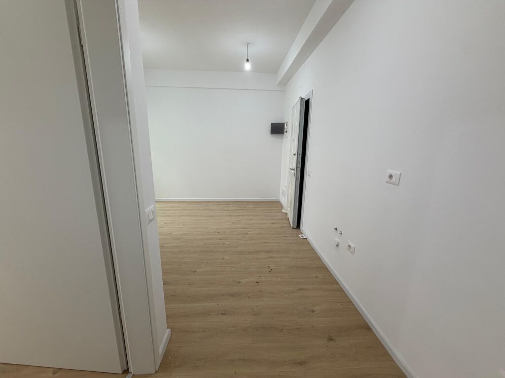 Jepet me qira ambient biznesi tek Rezidenza Kadiu