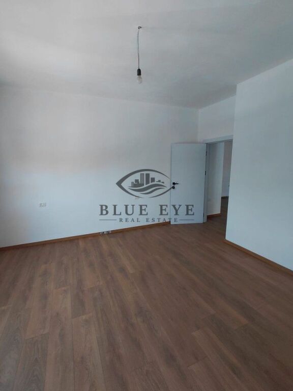 Apartament 2+1 për Shitje në Golem – Afër Karburantit!