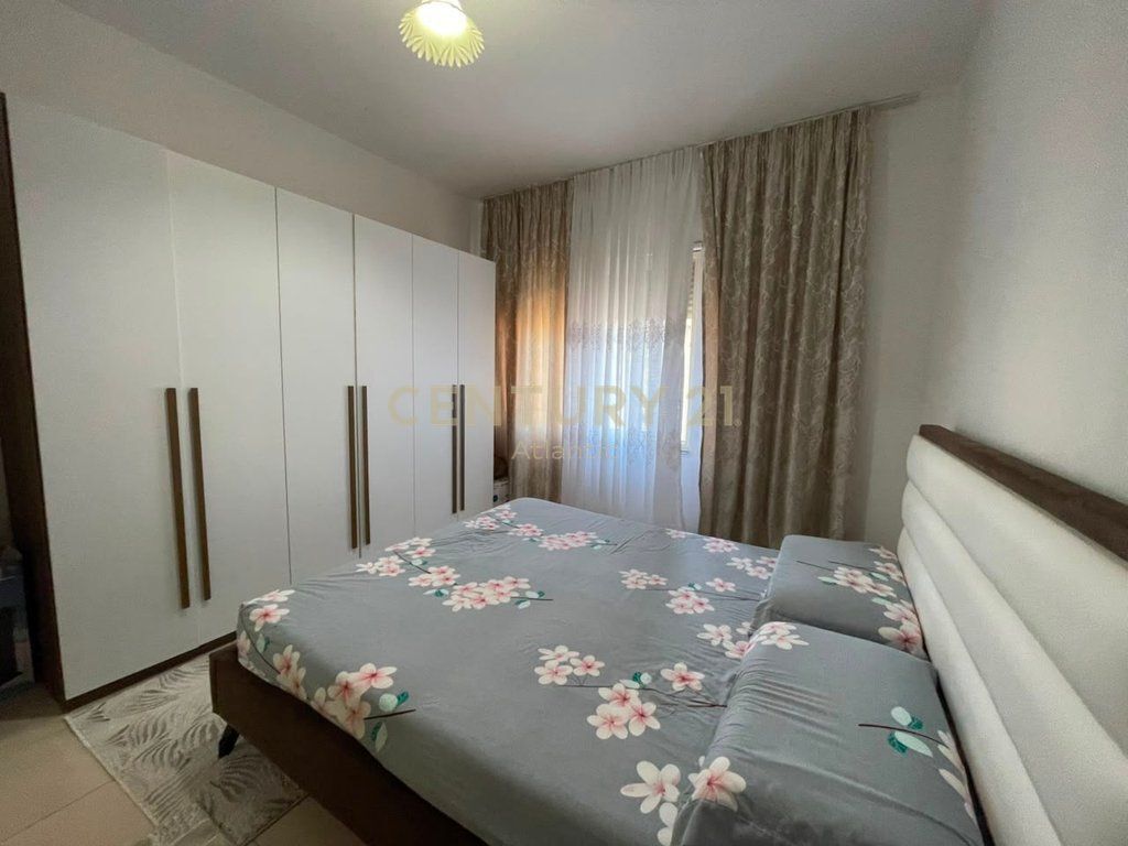 VENDESI APPARTAMENTO 1+1 A SPIAGGIA RROTA KUQE, DURAZZO!